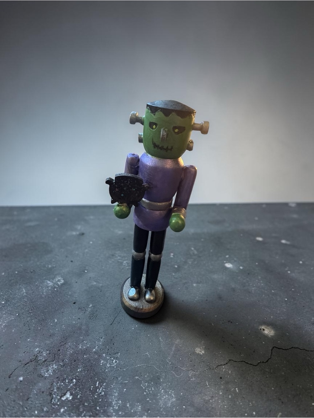 Wooden Halloween Figurine Set - Purple & Orange Hand-Painted Characters - Picture 2 of 6